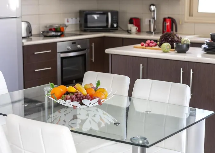 Palm 54 וילה פרוטאראס