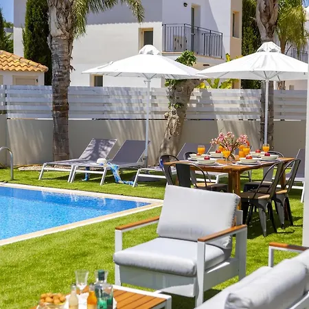 Palm 54 * Protaras