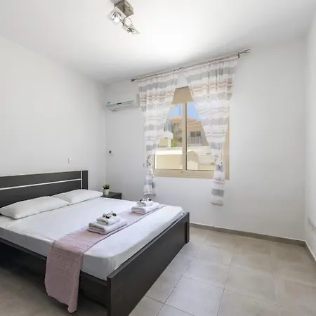 Palm 54 Protaras