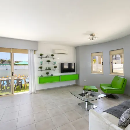 Villa Palm 54