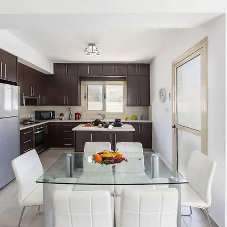 Villa Palm 54 *